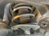 お車を安心してお乗りいただく為には、足回りの定期点検が欠かせません。サービスサポート(有償保証)では無料点検もご提供しており、安心のカーライフをお過ごしいただけるサポート体制が整っています。
