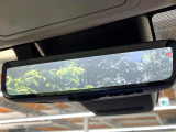 【デジタルインナーミラー】後席の大きな荷物や同乗者で後方が確認しづらい時でも安心!カメラが撮影した車両後方の映像をルームミラー内に表示。クリアな視界で状況の確認が可能です!