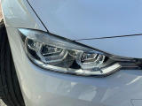 ●LEDヘッドライト:夜間走行時も良好な視界を確保し安心して運転できる高輝度LEDヘッドライトを装備!点灯速度が早く、消費電力も抑えられています。
