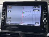 鮮明な地図表示で、運転中のルート確認がスムーズに行えます。安全運転をサポートする頼もしいパートナーです。