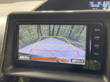 【バックカメラ】駐車時に後方がリアルタイム映像で確認できます。大型商業施設や立体駐車場での駐車時や、夜間のバック時に大活躍!運転スキルに関わらず、今や必須となった装備のひとつです!