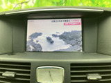 停車時に映像を楽しめるエンターテイメント機能。長時間の移動も、お子様連れのご家族でも快適にお過ごしいただけます。