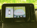 駐車時や後退時の安全をサポート。後方が確認しやすく、スムーズな運転操作を支援します。狭い場所でも安心です。