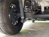お車を安心してお乗りいただく為には、足回りの定期点検が欠かせません。サービスサポート(有償保証)では無料点検もご提供しており、安心のカーライフをお過ごしいただけるサポート体制が整っています。