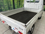 積み下ろしのしやすいデッキにはたっぷりと荷物を積み込んでいただけます。遊びから仕事まで、様々なシーンで頼れます♪