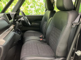 運転席からの視界が広く、運転しやすい設計です。操作性も良く、安心して運転を楽しめます。