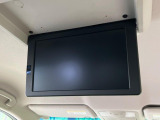 【フリップダウンモニター】家族や友人とお出かけする機会が多い方に大人気のフリップダウンモニター!大画面モニターで車内はエンタメ空間!退屈しがちな長距離ドライブも楽しい時間に変わります!