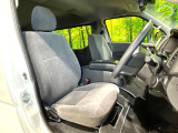 運転席シート廻りは使用感も少なく、良好な状態となっています。丁寧に使われていたことがよくわかりますね。