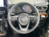 【純正革巻きステアリング】上質な革を使用することで、手にしっかり馴染みとても運転しやすいハンドルです♪