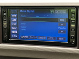 多彩なオーディオ機能を搭載し、好みの音楽を快適に楽しめます。クリアなサウンドで、ドライブの雰囲気を盛り上げます。