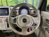 【純正革巻きステアリング】上質な革を使用することで、手にしっかり馴染みとても運転しやすいハンドルです♪