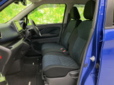 運転席からの視界が広く、運転しやすい設計です。安全で快適なドライブをサポートします。