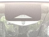 【インテリジェントエマージェンシーブレーキ】フロントカメラで前方の車両や歩行者を検知。衝突しそうな時は衝突被害軽減ブレーキが作動、衝突回避をサポート。より安全にドライブをお楽しみいただけます。