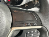 【ステアリングスイッチ】手元のボタンから、オーディオやナビなどの操作ができるので、よそ見をせずに安全に運転に集中できます!