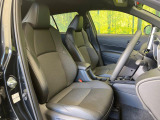 運転席シート廻りは使用感も少なく、良好な状態となっています。前オーナー様が丁寧に使っていたことがよくわかりますね。