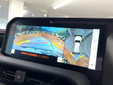 【パノラミックビューモニター】専用のカメラにより、上から見下ろしたような視点で360度クルマの周囲を確認することができます☆死角部分も確認しやすく、狭い場所での切り返しや駐車もスムーズに行えます。