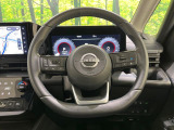 【純正革巻きステアリング】上質な革を使用することで、手にしっかり馴染みとても運転しやすいハンドルです♪