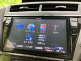多彩な機能を備えたナビゲーションシステム。目的地までのルート案内をスムーズに行い、快適なドライブをサポートします。