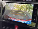 駐車時や後退時の安全をサポートするバックモニター。後方の状況を視覚的に確認でき、スムーズな後退をアシストします。