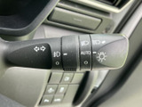 必要な時にスムーズに操作できる、シンプルなデザイン。視認性の高い表示で、安全な運転をサポートします。