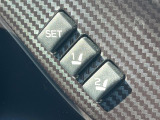 【メモリー機能付きパワーシート】ドライバーごとに設定したシート位置を記憶して、ボタン一つで切り替えできる便利な機能!運転する方が複数名いらっしゃるご家庭におすすめです♪