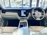 XC60 B5 AWD インスクリプション 4WD 4WD 本革シート