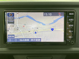 ナビゲーション画面で、目的地設定や交通情報確認がスムーズに行えます。スムーズなルート検索で、快適なドライブをサポートします。