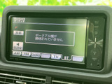 多彩なメディアに対応し、お好みの音楽やラジオを快適に楽しめます。Bluetooth接続も可能で、ハンズフリー通話もサポート。