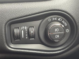 【オートライト(AUTO)】外の明るさをシステムが感知して、自動でヘッドライトが点灯します!ヘッドライトをつけ忘れを防ぐ便利機能です。