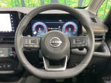 【純正革巻きステアリング】上質な革を使用することで、手にしっかり馴染みとても運転しやすいハンドルです♪