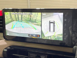 【マルチアラウンドモニター】専用のカメラにより、上から見下ろしたような視点で360度クルマの周囲を確認することができます☆死角部分も確認しやすく、狭い場所での切り返しや駐車もスムーズに行えます。