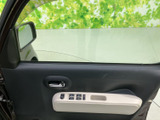操作しやすいウインカーレバーは、安全な運転をサポートします。視認性の高いデザインで、夜間走行時にも安心です。