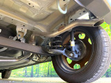 お車を安心してお乗りいただく為には、足回りの定期点検が欠かせません。サービスサポート(有償保証)では無料点検もご提供しており、安心のカーライフをお過ごしいただけるサポート体制が整っています。