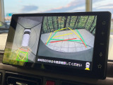 【パノラマモニター】専用のカメラにより、上から見下ろしたような視点で360度クルマの周囲を確認することができます☆死角部分も確認しやすく、狭い場所での切り返しや駐車もスムーズに行えます。
