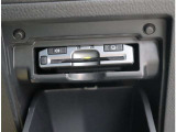 自社工場を3拠点完備しております。重整備やカスタムを始め、ご購入後のお車のメンテナンスも弊社にお任せください。
