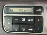 【 オートエアコン 】車内温度を感知して自動で温度調整をしてくれるのでいつでも快適な車内空間を創り上げます!