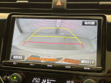 【バックカメラ】駐車時に後方がリアルタイム映像で確認できます。大型商業施設や立体駐車場での駐車時や、夜間のバック時に大活躍!運転スキルに関わらず、今や必須となった装備のひとつです!