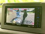 停車時にテレビを視聴できます。待ち時間や休憩時間のお供に最適です。