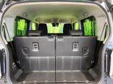 普段のお買い物や通勤、送迎等に十分な荷室スペースを確保しております。セカンドシートを倒すと、大きな荷物の積載も可能です♪