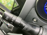 雨天時でも視界を確保し、安全な運転をサポートします。ワイパーの作動状況を一目で確認でき、快適なドライブを実現します。