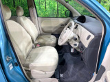 運転席シート廻りは使用感も少なく、良好な状態となっています。丁寧に使われていたことがよくわかりますね。