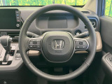 【純正革巻きステアリング】上質な革を使用することで、手にしっかり馴染みとても運転しやすいハンドルです♪