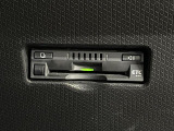【ETC】装着されています。有料道路の乗り降り時に停車することなくスマートに乗り入れが可能になったり、割引を受けることができる嬉しい装備です。