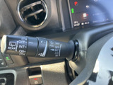 雨天時でもクリアな視界を確保できる、スムーズなワイパー操作を実現。運転の安全性を高めます。