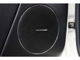 ハーマンカードンサウンドシステム搭載で車内空間を上質な空間へと変えてくれます。