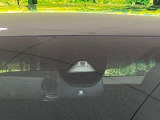 【ホンダセンシング】走行中に前方の車両等を認識し、衝突しそうな時は警報とブレーキで衝突回避と被害軽減をアシスト。より安全にドライブをお楽しみいただけます。