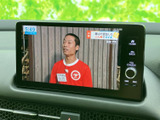 地図情報の表示も見やすく、運転中でも安全に目的地を確認できます。スムーズなナビゲーションをサポートします。