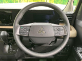 【純正革巻きステアリング】上質な革を使用することで、手にしっかり馴染みとても運転しやすいハンドルです♪