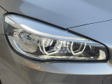 ●LEDヘッドライト:夜間走行時も良好な視界を確保し安心して運転できる高輝度LEDヘッドライトを装備!点灯速度が早く、消費電力も抑えられています。