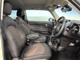 ●シートの使用感:破れ・へたりも少なく、ご覧の通りきれいな状態を維持しております。また、室内クリーニング・コーティングもご用命いただけます。